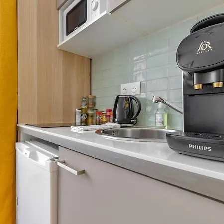 New Champs Elysees 2pax 아파트