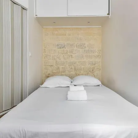 New Champs Elysees 2pax