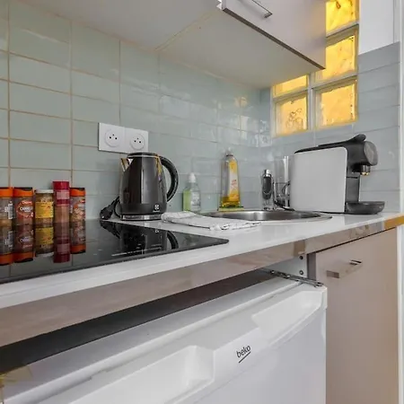 New Champs Elysees 2pax 아파트 *